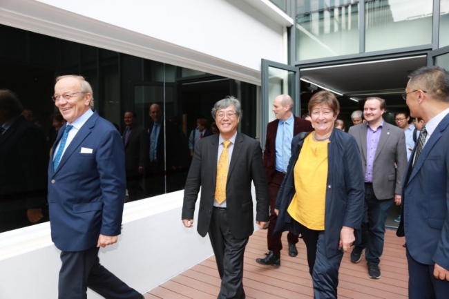 嘉宾入场 嘉宾入场